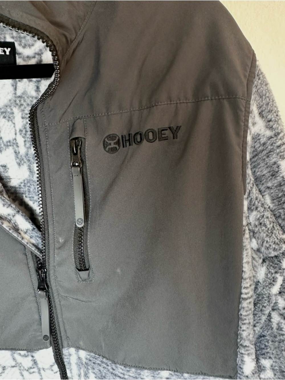 Hooey Jacket Mens Tech Fleece
Western Cowboy Aztec Full Zip Jacket
Large - Picture 3 of 6